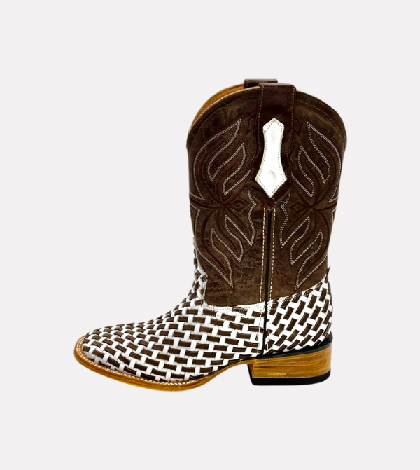 Cara_Blanca_Handmade_Cowboy_Basketweave_Petatillo_Leather_Western_Boots_Square_Toe_Sierra_Blanca_04