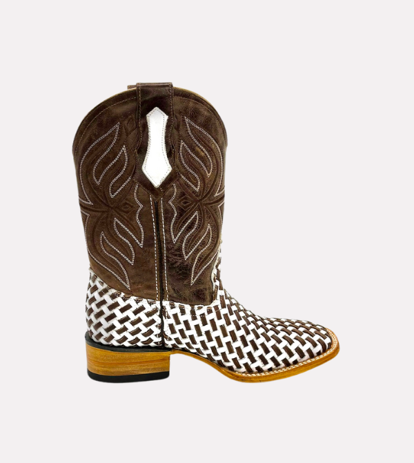 Cara_Blanca_Handmade_Cowboy_Basketweave_Petatillo_Leather_Western_Boots_Square_Toe_Sierra_Blanca_08