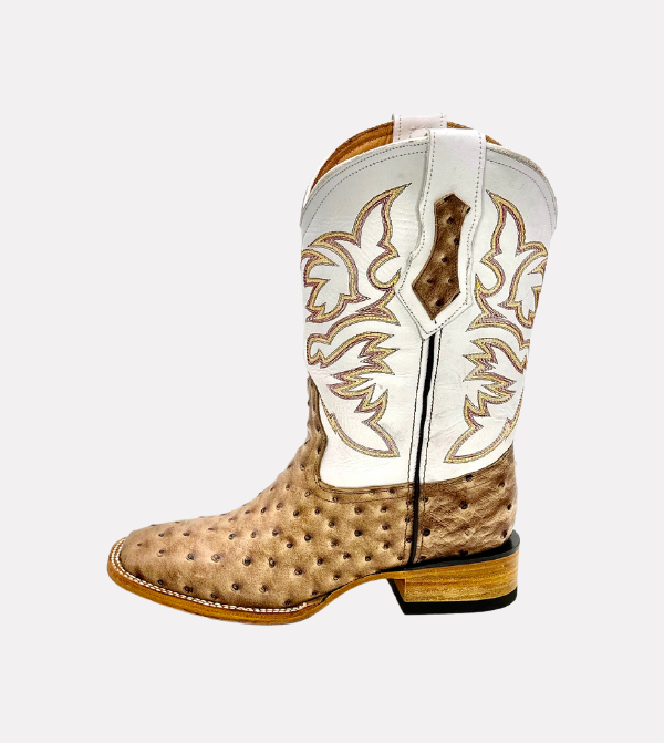 Cara_Blanca_Handmade_Cowboy_Ostrich_Leather_Western_Boots_Square_Toe_Texas_Hold_em_04