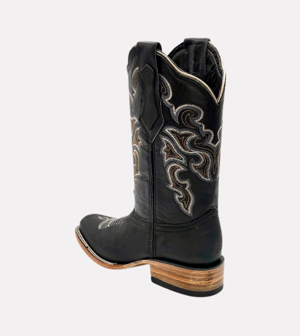 Cara_Blanca_Handmade_Cowboy_Leather_Western_Boots_Square_Toe_The_Black_Oak_05