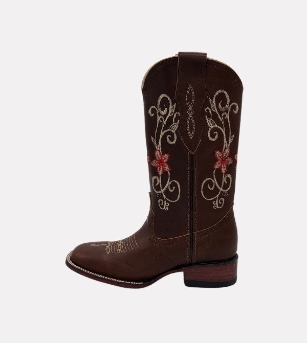Cara_Blanca_Handmade_Cowboy_Leather_Western_Boots_Women_Embroidery_Square_Toe_The_Copper_Spur_04