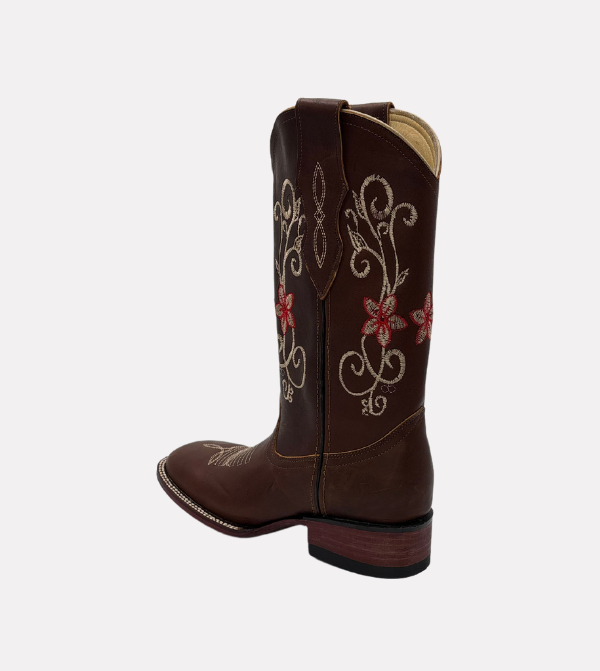 Cara_Blanca_Handmade_Cowboy_Leather_Western_Boots_Women_Embroidery_Square_Toe_The_Copper_Spur_05