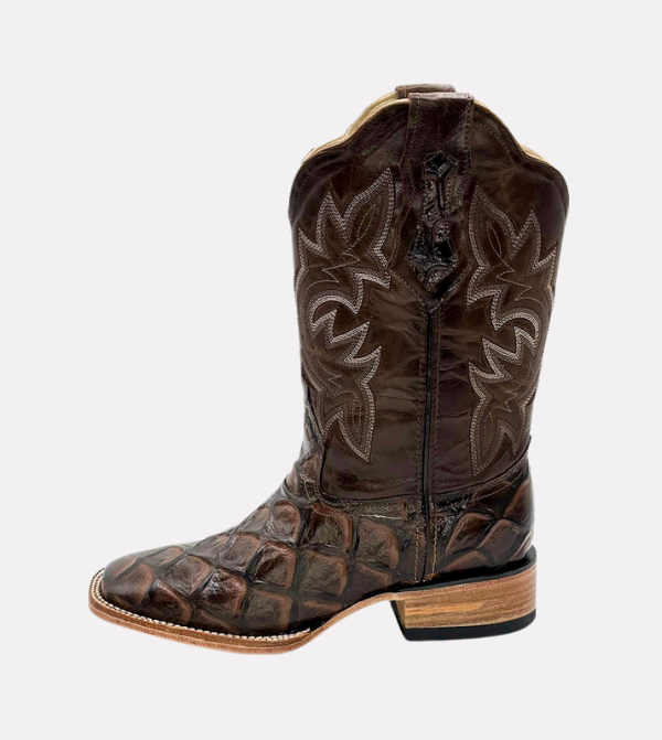 Cara_Blanca_Handmade_Cowboy_Prirarucu_Fish_Leather_Western_Boots_Square_Toe_The_Wildwood_04